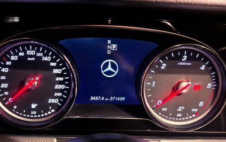 Mercedes-Benz E-Класс, 2020 год, 2 400 000 рублей, 11 фотография