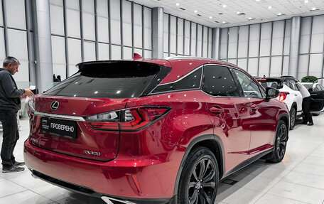 Lexus RX IV рестайлинг, 2019 год, 4 725 000 рублей, 6 фотография