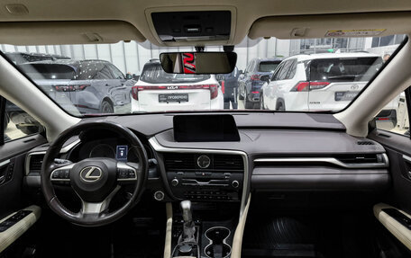 Lexus RX IV рестайлинг, 2019 год, 4 725 000 рублей, 17 фотография