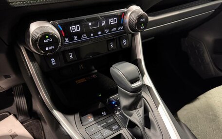 Toyota RAV4, 2025 год, 4 250 000 рублей, 14 фотография