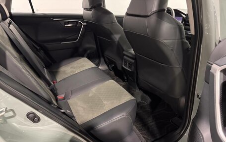 Toyota RAV4, 2025 год, 4 250 000 рублей, 22 фотография