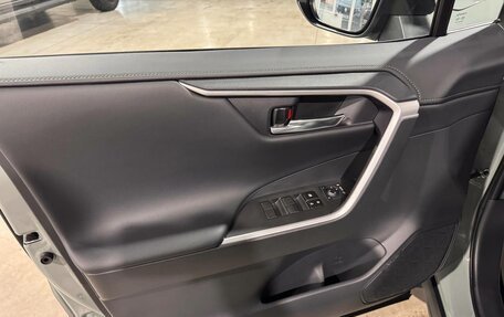 Toyota RAV4, 2025 год, 4 250 000 рублей, 27 фотография