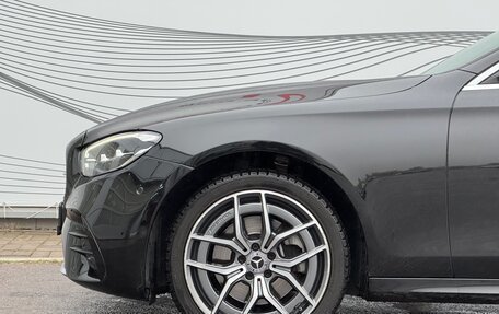 Mercedes-Benz E-Класс, 2021 год, 4 600 000 рублей, 2 фотография