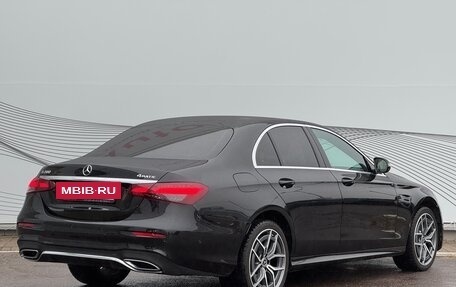 Mercedes-Benz E-Класс, 2021 год, 4 600 000 рублей, 9 фотография