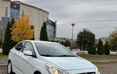 Hyundai Solaris II рестайлинг, 2013 год, 890 000 рублей, 5 фотография