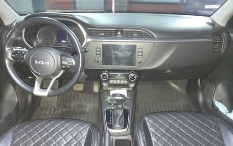 KIA Rio IV, 2021 год, 1 800 000 рублей, 1 фотография