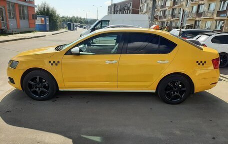 Skoda Octavia, 2018 год, 700 000 рублей, 2 фотография