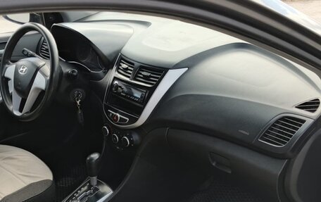 Hyundai Solaris II рестайлинг, 2011 год, 590 000 рублей, 6 фотография