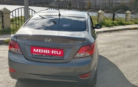 Hyundai Solaris II рестайлинг, 2011 год, 590 000 рублей, 5 фотография