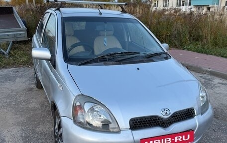 Toyota Vitz, 2000 год, 230 000 рублей, 2 фотография