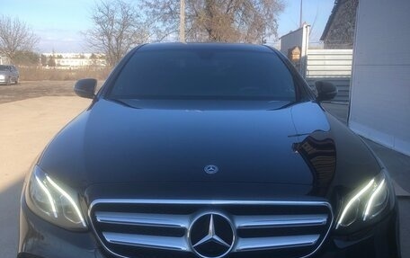 Mercedes-Benz E-Класс, 2019 год, 3 500 000 рублей, 1 фотография