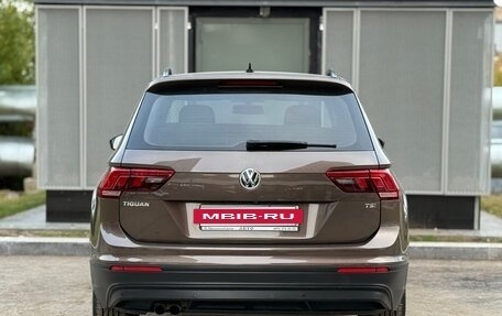 Volkswagen Tiguan II, 2018 год, 2 200 000 рублей, 6 фотография