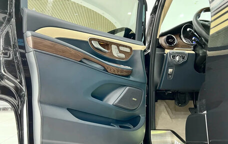 Mercedes-Benz V-Класс, 2022 год, 7 100 000 рублей, 20 фотография