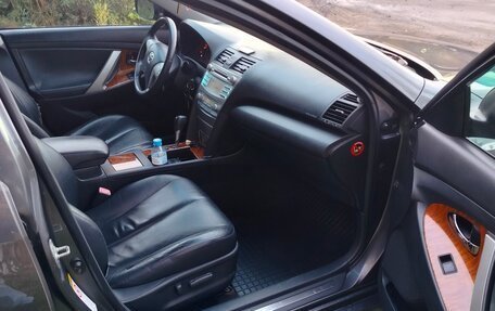 Toyota Camry, 2008 год, 1 230 000 рублей, 10 фотография