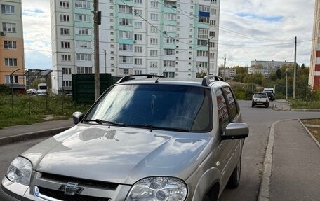 Chevrolet Niva I рестайлинг, 2015 год, 570 000 рублей, 7 фотография