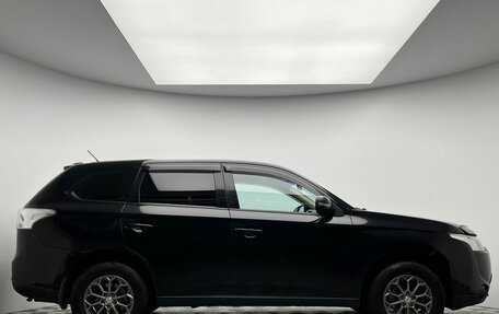 Mitsubishi Outlander III рестайлинг 3, 2013 год, 1 200 000 рублей, 9 фотография