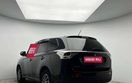 Mitsubishi Outlander III рестайлинг 3, 2013 год, 1 200 000 рублей, 12 фотография