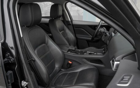 Jaguar F-Pace, 2018 год, 3 150 000 рублей, 8 фотография