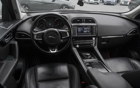 Jaguar F-Pace, 2018 год, 3 150 000 рублей, 6 фотография