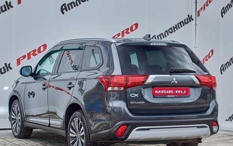 Mitsubishi Outlander III рестайлинг 3, 2021 год, 2 035 000 рублей, 6 фотография