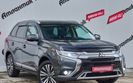 Mitsubishi Outlander III рестайлинг 3, 2021 год, 2 035 000 рублей, 3 фотография