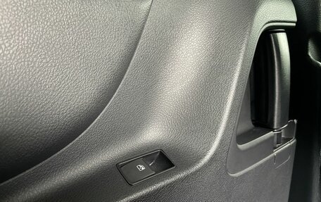 Toyota Sienta II, 2019 год, 1 588 000 рублей, 13 фотография