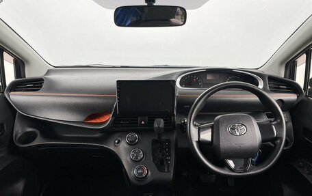 Toyota Sienta II, 2019 год, 1 588 000 рублей, 14 фотография