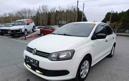 Volkswagen Polo VI (EU Market), 2013 год, 749 000 рублей, 3 фотография
