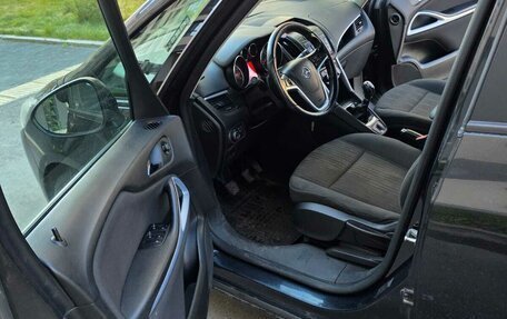 Opel Zafira C рестайлинг, 2012 год, 890 000 рублей, 7 фотография