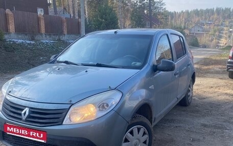 Renault Sandero I, 2010 год, 400 000 рублей, 3 фотография