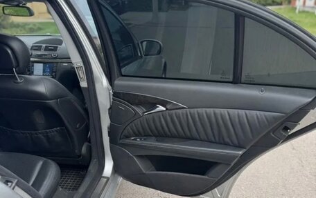Mercedes-Benz E-Класс, 2002 год, 950 000 рублей, 13 фотография