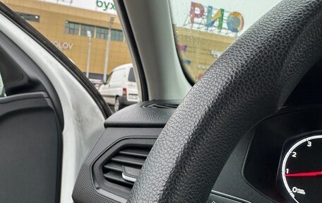Volkswagen Polo VI (EU Market), 2021 год, 1 250 000 рублей, 24 фотография