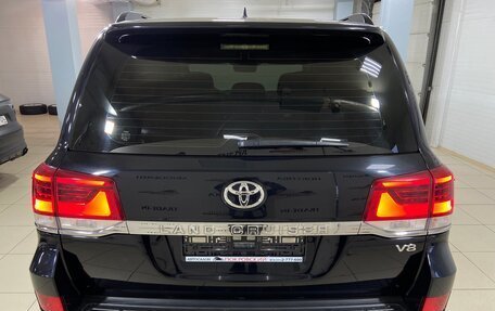 Toyota Land Cruiser 200, 2019 год, 7 700 000 рублей, 8 фотография