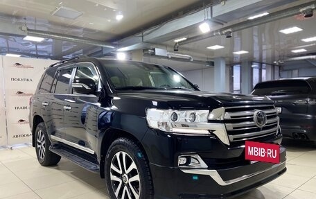 Toyota Land Cruiser 200, 2019 год, 7 700 000 рублей, 5 фотография