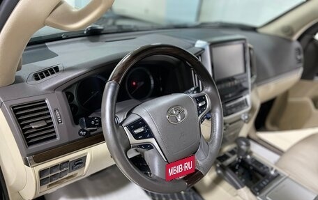 Toyota Land Cruiser 200, 2019 год, 7 700 000 рублей, 19 фотография