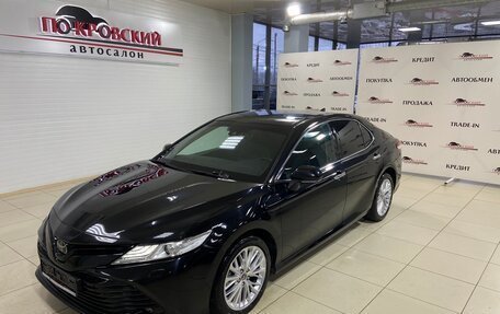 Toyota Camry, 2018 год, 3 193 000 рублей, 2 фотография