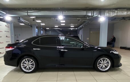 Toyota Camry, 2018 год, 3 193 000 рублей, 6 фотография