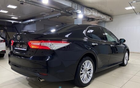 Toyota Camry, 2018 год, 3 193 000 рублей, 7 фотография