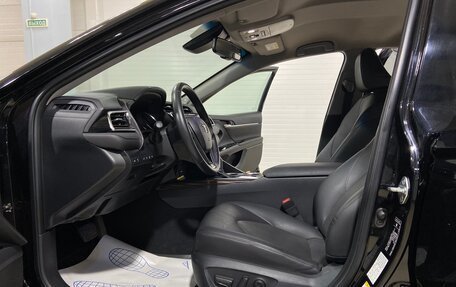 Toyota Camry, 2018 год, 3 193 000 рублей, 13 фотография