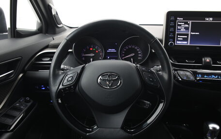 Toyota C-HR I рестайлинг, 2021 год, 3 070 000 рублей, 6 фотография