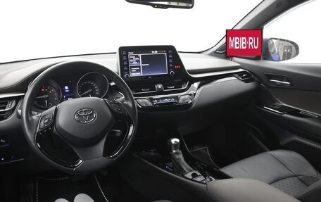Toyota C-HR I рестайлинг, 2021 год, 3 070 000 рублей, 7 фотография