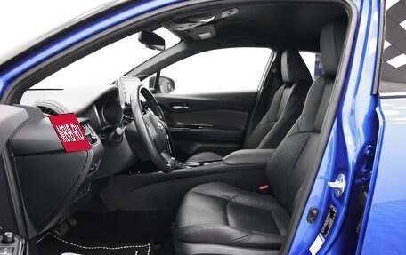 Toyota C-HR I рестайлинг, 2021 год, 3 070 000 рублей, 19 фотография