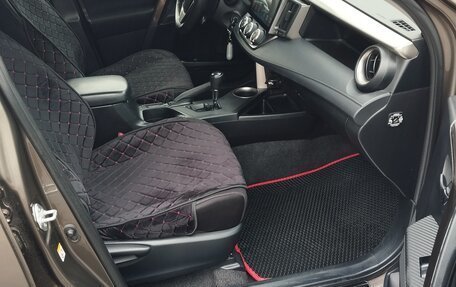 Toyota RAV4, 2015 год, 2 130 000 рублей, 21 фотография