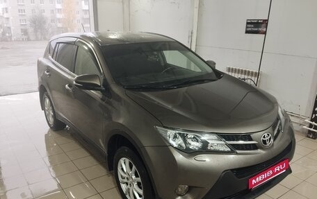 Toyota RAV4, 2015 год, 2 130 000 рублей, 31 фотография
