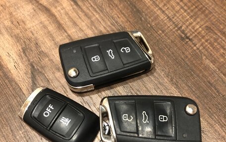 Volkswagen Tiguan II, 2018 год, 3 500 000 рублей, 24 фотография