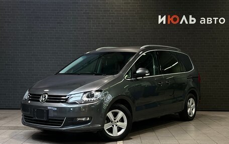 Volkswagen Sharan II, 2013 год, 1 445 000 рублей, 1 фотография