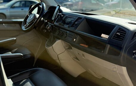 Volkswagen Caravelle T6 рестайлинг, 2019 год, 4 000 000 рублей, 9 фотография