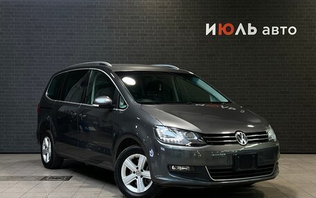 Volkswagen Sharan II, 2013 год, 1 445 000 рублей, 3 фотография