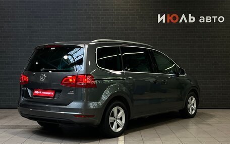 Volkswagen Sharan II, 2013 год, 1 445 000 рублей, 5 фотография