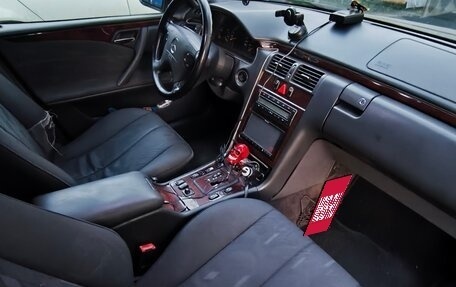 Mercedes-Benz E-Класс, 2001 год, 470 000 рублей, 6 фотография